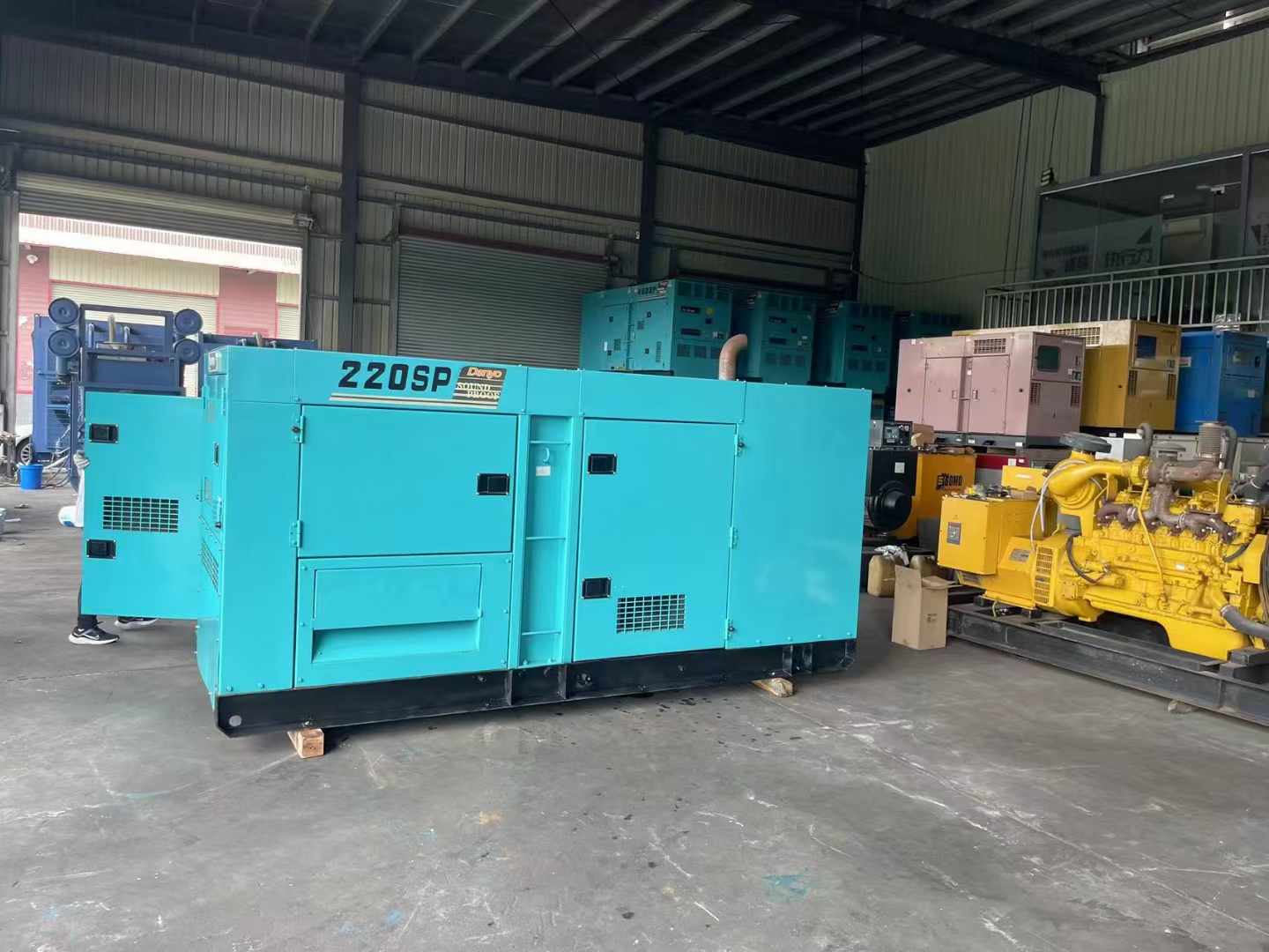 辽宁800kW 柴油发电机的输出电流波动范围是多少？