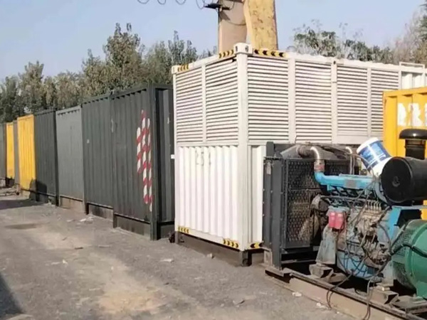 辽宁200KW柴油发电机机组每小时油耗是多少？